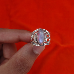 Bague en pierre de lune, argent sterling 925, faite à la main, bijou pour elle - Product Image 1