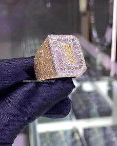 Anillo de Compromiso con Moissanita Baguette Iced Out, Plata de Ley 925 con Baño de Rodio, Estilo Hip Hop, Regalo de Aniversario de Bodas - Product Image 4