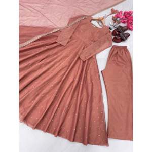 ชุดเดรส Anarkali พร้อมผ้าคลุมไหล่และกางเกง Plazzo สไตล์งานเลี้ยง ทำจากโพลีเอสเตอร์ ประเภทเสื้อผ้าแบบ Salwar Kameez - Product Image 2