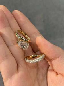 Bague en argent sterling 925 de qualité supérieure avec moissanite, idéale pour un cadeau d'anniversaire, disponible au prix d'exportation - Product Image 2