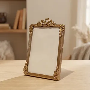 Cadre photo en métal artisanal, finition dorée de qualité supérieure, cadre décoratif pour table, mur, salon, chambre à coucher - Product Image 5