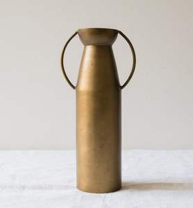 Vase à fleurs en métal doré antique avec poignées - Vase cylindrique haut de gamme moderne pour centres de table de mariage et décoration de maison et d'hôtel - Product Image 1