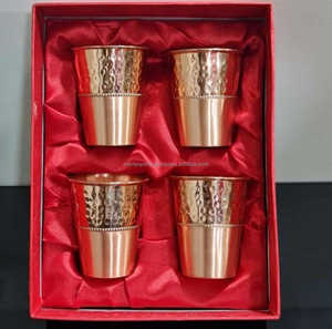 แก้วน้ำทองแดงอายุรเวทพร้อมฝาปิด สำหรับดื่มกาแฟโดยตรง ผลิตด้วยงานฝีมืออินเดียเพื่อสุขภาพ เหมาะสำหรับการตั้งแคมป์ - Product Image 1