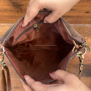 กระเป๋าสะพายพาดลำตัวหนังวัวสำหรับผู้หญิงดีไซน์หรูหรากระเป๋าสะพายข้างแบบใหม่มีพู่ห้อยทำจากหนังแท้คุณภาพสูง - Product Image 6