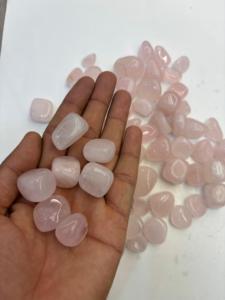 หินโรสควอตซ์ธรรมชาติขัดเงาสีชมพู สำหรับทำเครื่องประดับ งานฝีมือ ตกแต่ง ขายส่ง - Product Image 3
