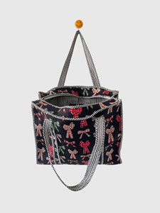 Sac fourre-tout en toile style preppy avec motif bonbons et nœud, sac de shopping pour femme toutes saisons, fermeture ouverte - Product Image 2