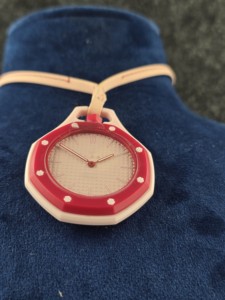 Montre à quartz unisexe pour enfants, ronde, en plastique de luxe, bracelet en plastique rouge et blanc, aiguilles lumineuses analogiques, style sportif, cadran de 38 mm - Product Image 5