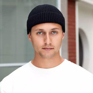 Gorro de Punto Cálido Más Vendido para Clima Frío, Nuevo Estilo Minimalista, Gorro de Punto con Puño para Atuendos Casuales - Product Image 3