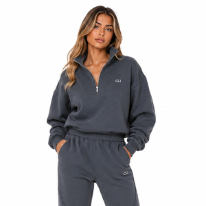 Conjunto Deportivo Premium para Mujer con Cuello Alto y Cierre de Cremallera, Sudadera de Corte Holgado, Pantalones Deportivos con Ribete en Contraste, Sudaderas con Capucha Personalizadas al por Mayor - Product Image 4