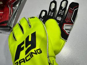 Fabricante de Guantes Personalizados para Carreras de Go Karts |   Agarre Profesional OEM, Marca Privada, Venta al por Mayor - Product Image 4