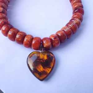 Collar de Cuentas de Resina de Diseño Atractivo para Mujeres, Señoritas y Niñas - Joyería de Resina Personalizada Más Vendida por MN EXPORTS - Product Image 3