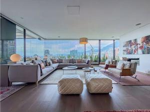Application mobile immobilière colombienne pour acheter, louer et vendre des propriétés, avec recherche de locations, cartes et connexions aux agents. - Product Image 3