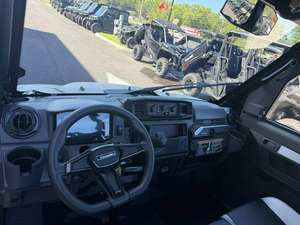 Enclosed 3 Person Enclosed UTV Ridge HVAC Four Wheel <b>Drive</b> 4WD 4 Stroke Utility Vehicle - Product Image 2