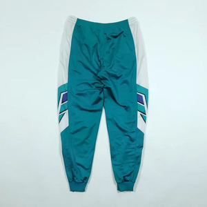 ชุดวินด์เบรกเกอร์สไตล์เรโทรยุค 90 แบบขายส่ง ชุดกีฬาผู้ชายผู้หญิงสั่งทำได้ ชุดวอร์มสองชิ้น ชุดจ็อกเกอร์ กันลม ชุดออกกำลังกาย - Product Image 4