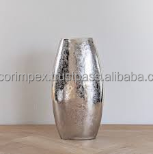 Jarrón de mesa escultural de plata hecho a mano moderno Metal línea delgada aluminio fundido hecho a mano - Product Image 4