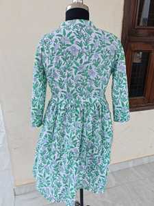 Vestido Maxi Bohemio Estampado Floral al por Mayor para Mujer, de Algodón Premium, Cómodo, con Cintura Ajustable y Corte Evase - Product Image 4