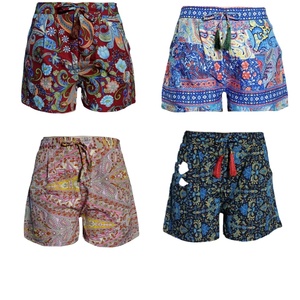 กางเกงขาสั้นผ้าเรยอน30% ผ้าไหมหรูหราสำหรับผู้หญิง-นุ่มและระบายอากาศได้ดีสำหรับช่วงเวลาผ่อนคลายหรือช่วงฤดูร้อน - Product Image 1