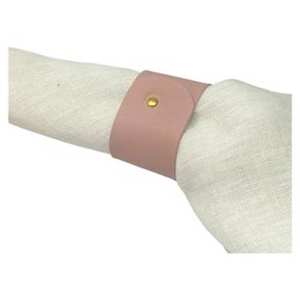 Anneaux de serviette modernes en cuir bleu tressé faits à la main, motif couronne en osier, rivets dorés, durables et écologiques, vente en gros. - Product Image 4