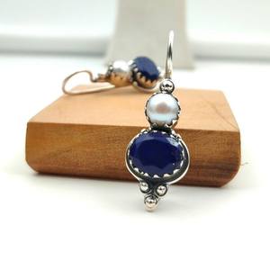 Boucles d'oreilles pendantes en argent sterling et lapis-lazuli, style bohème vintage, pierres précieuses bleues, faites à la main, bijoux élégants, cadeau - Product Image 2