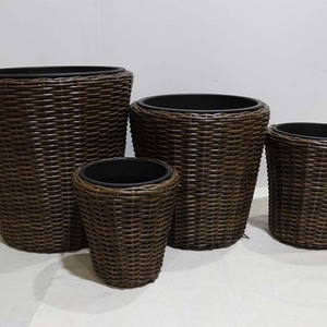 Nouveau design très demandé : Ensemble de 4 pots de fleurs coniques en fer avec doublure amovible en PVC, légers, grands, écologiques, pour la décoration de patio et de jardin - Product Image 2