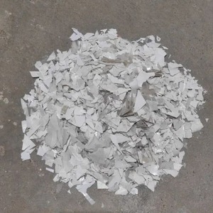 โรงงานจำหน่ายเศษพีวีซีรีกรินด์ สีขาวธรรมชาติและสีผสม จำนวนมาก - Product Image 3