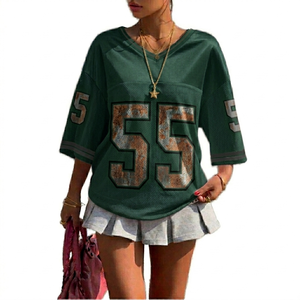 Camiseta de malla extragrande para niñas con logo personalizado, transpirable, cuello en V, estilo hip hop, con estampado de camuflaje y número 23 - Product Image 4