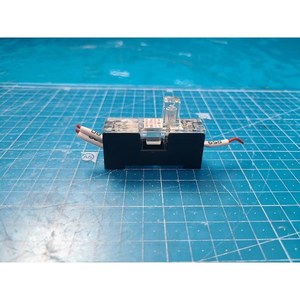 Porte-fusible Sakazume FHC-15N d'occasion – Pièces détachées d'équipement semi-conducteur Legacy - Product Image 3