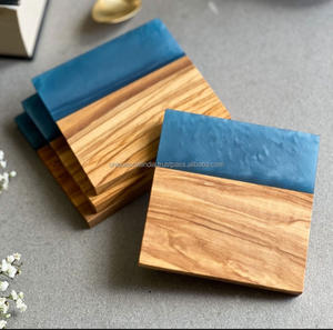 Juego de Posavasos Redondos Hechos a Mano de Madera de Mango y Resina con Diseño Personalizado de Flujo de Río para Uso en la Cocina o para Bodas - Product Image 2