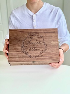 Panneaux de bienvenue personnalisés en bois écologiques et durables pour la Saint-Valentin, cadeau pour petit ami, souvenir photo de mariage - Product Image 1