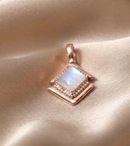 Colgante de Plata de Ley 925 con Piedra Lunar Arcoíris de Corte Cuadrado y Engaste de Bisel, Chapado en Oro Rosa y Oro, Joyería Hecha a Mano para Mujer - Product Image 2