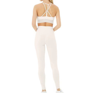 Ensemble de yoga léger pour femmes, vêtements de fitness respirants avec fermeture élastique à la taille, motif uni, tissu en spandex, ensembles de yoga pour femmes - Product Image 6