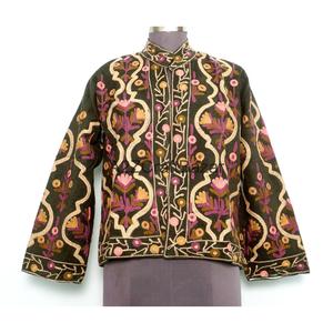 Chaqueta Acolchada Bordada Estilo Indio A2ZCraftBazar para Mujer, Otoño/Invierno/Primavera/Verano, Ecológica, de Secado Rápido y Transpirable - Product Image 1