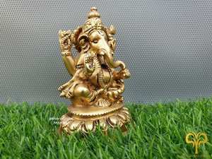 Estatua Grande de Latón del Dios Hindú de la Fortuna |   Artesanía Metálica Pop Art, Hecha a Mano, Moderna, Ecológica, Decoración para el Hogar, Templo o Cumpleaños - Product Image 3