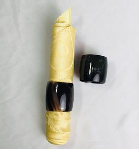 Increíble Anillo para Servilletas y Porta Servilletas de Cuerno de Búfalo Negro para Decoración de Mesa en Eventos y Fiestas a Precio de Fábrica al por Mayor - Product Image 3