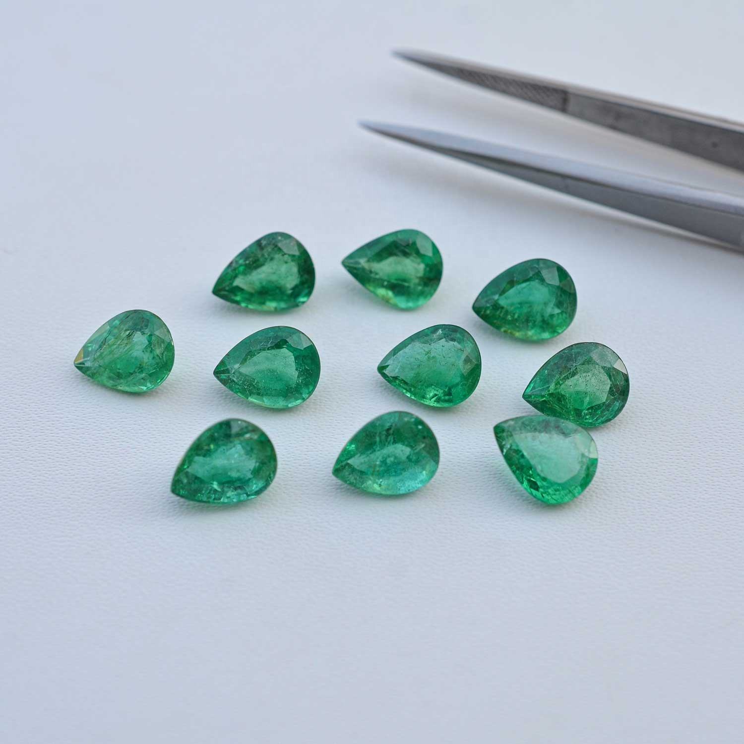 สีเขียว