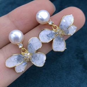 Pendientes de Perlas de Cristal Azul y Rosa Degradado de Moda, Hechos de Plata Pura, Diseño Geométrico de Alta Gama con una Dulce Tentación Fresca - Product Image 5