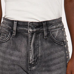 Jeans de mezclilla cómodos para niños, mezcla de algodón, efecto lavado, con cierre de botón y bolsillos laterales, precio económico para compradores - Product Image 4