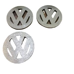 Sous-verres ronds en métal galvanisé avec finition argentée parfaits pour le thé et le café élégants Ensemble de 3 tailles différentes - Product Image 1