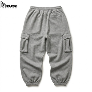 Jogging cargo en molleton ample pour homme, qualité OEM supérieure, taille élastique avec cordon de serrage, gris clair, coupe large avec poches cargo à bouton-pression - Product Image 2
