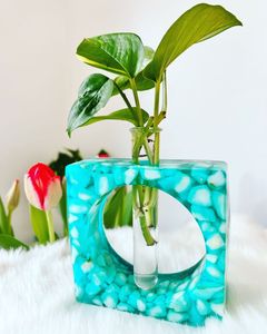 Decorative Resin Flower <b>Vase</b> With Unique Abstract Design For Home Office Hotel And Restaurant Interior Decoration - Product Image 5