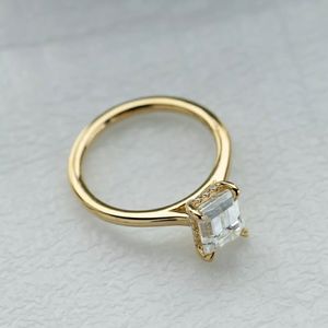 Bague de fiançailles et de mariage en or jaune 14 carats avec diamant de laboratoire taille émeraude 3 carats, certifié IGI, luxe, pour soirée - Product Image 6