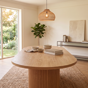 Table à manger ovale moderne en bois massif, table sur piétement cannelé, mobilier minimaliste Japandi pour la maison et les restaurants - Product Image 4