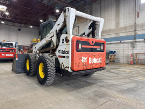 Cargadora Compacta S850 2022 con Cabina Cerrada, Máquina de Construcción de Alto Rendimiento con Caja de Cambios y Bomba con Capacidad de Carga Nominal de 200 Toneladas - Product Image 3