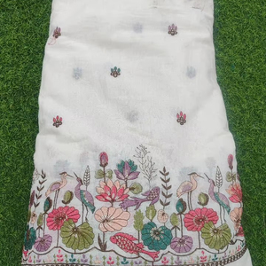 ผ้าปักลายชานเดรีจากห้างสรรพสินค้า – ผ้าฝ้ายผสมไหมเนื้อนุ่ม งานปักด้ายประณีต เหมาะสำหรับทำส่าหรี เลเฮงกา ชุดงานเลี้ยง และชุดสัลวาร์ - Product Image 1