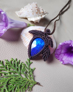 สร้อยคอจี้ทรงกลมทำมือจากโลหะผสมสังกะสีประดับมุกอะโกยะ พร้อมเชือกถักแบบมาคราเม่ สีฟ้าประกาย โบโฮคลาสสิก โซ่ไม้ไผ่สไตล์พุทธ เครื่องประดับเสริมสิริมงคล - Product Image 1