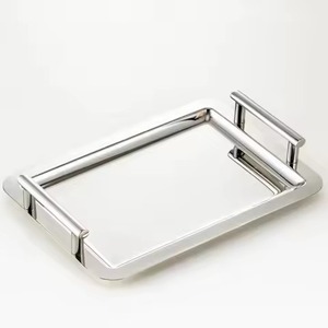 Plateau de service rectangulaire en métal avec poignées en corde, design classique poli, vaisselle durable, plateau de service - Product Image 2