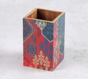 Organisateur de bureau en bois de qualité supérieure, design moderne, imprimé et personnalisé, avec affichage de la température, porte-stylos, pour usage professionnel. - Product Image 5