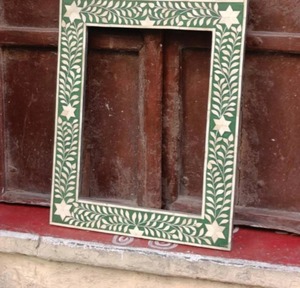 Miroir mural en résine écologique artisanal de luxe, décoration moderne pour maisons élégantes, bureaux, décoration de mariage - Product Image 4