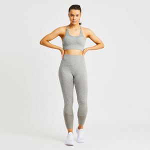 Ensemble de yoga pour femme 2026, respirant, confortable, haute élasticité, haute qualité, avec logo personnalisé imprimé sur le devant, sans couture, pour le yoga et la gym - Product Image 1