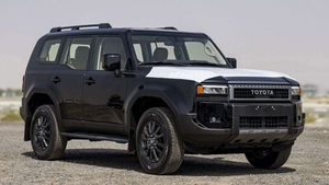 Brand New 2025 Toyo Ta Prado R20 Diesel Engine Left Hand Drive Turbo Automatic Transmission SUV Dark Leather <b>Panoramic</b> Sunroof - Product Image 6